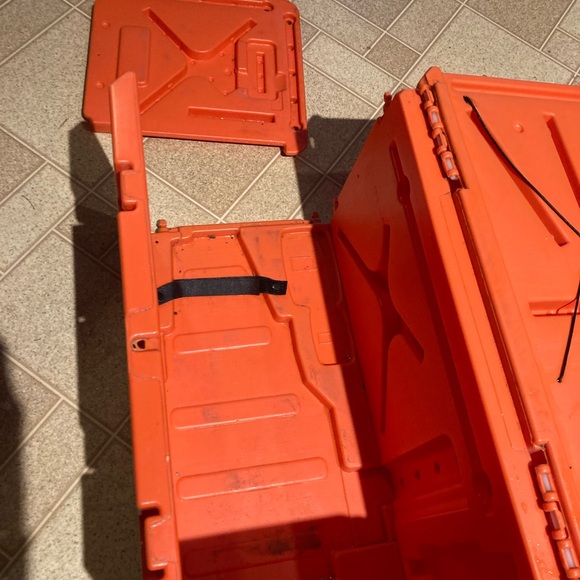 Husqvarna Orange power box chainsaw case fits up to 20 inch bar - Picture 10 of 12